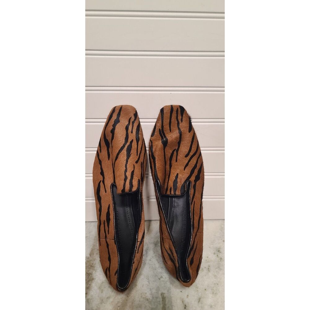 Who What Wear Womens Tiger Print Pointed-Toe Loafers Size 7 NWT